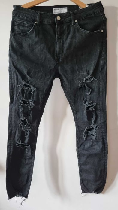 jeansy BERSHKA DENIM czarne z dziurami rozmiar 44 SUPER SKINNY