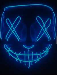 Nowa maska świecąca Anonymous.