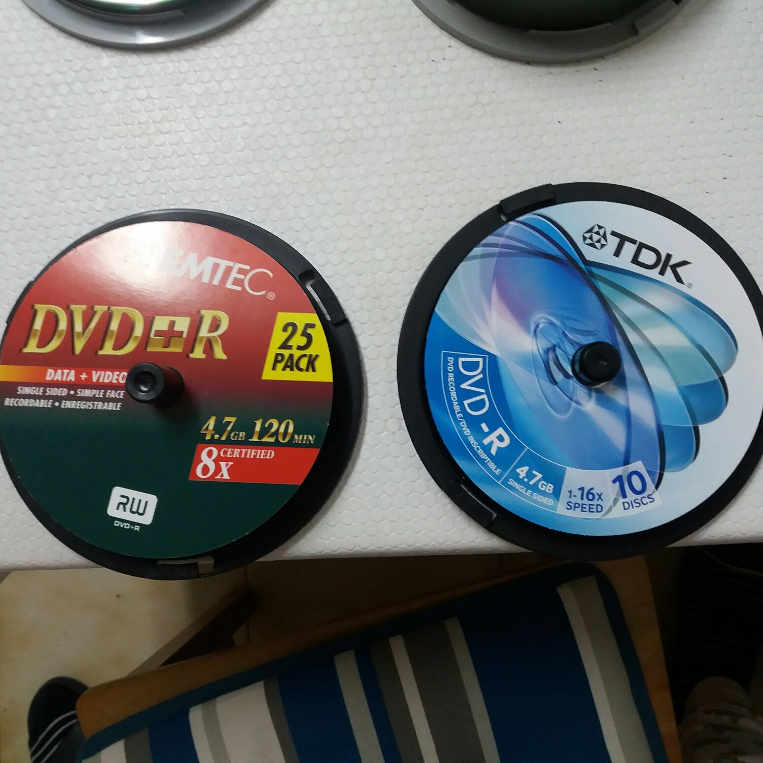 CDs + DVD virgens