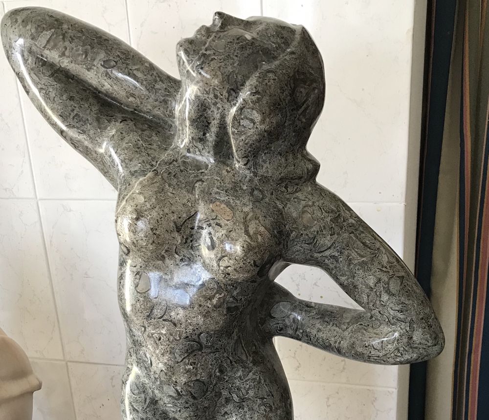 Escultura em mármore
