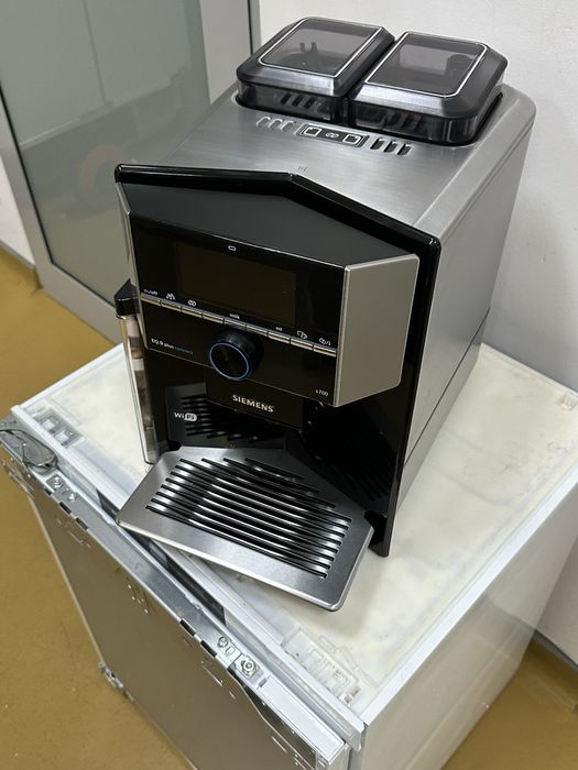 Siemens EQ9 plus connect s700 dwa młynki WiFi ekspres ciśnieniowy
