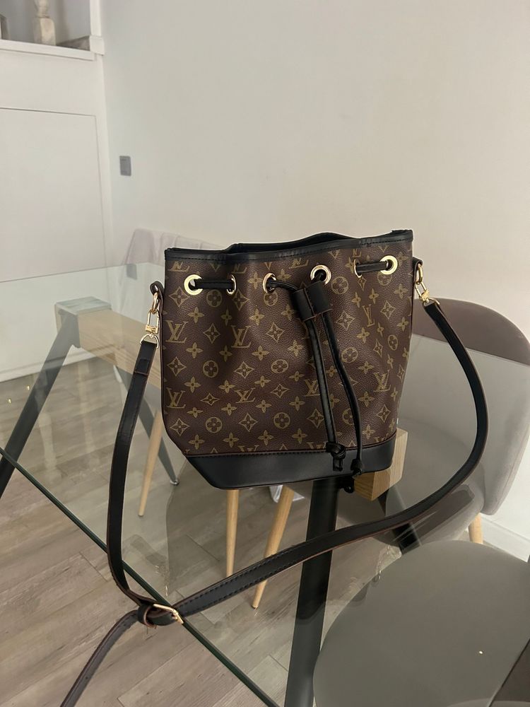 Louis Vuitton Bolsa LV Neonoe nova Marrom