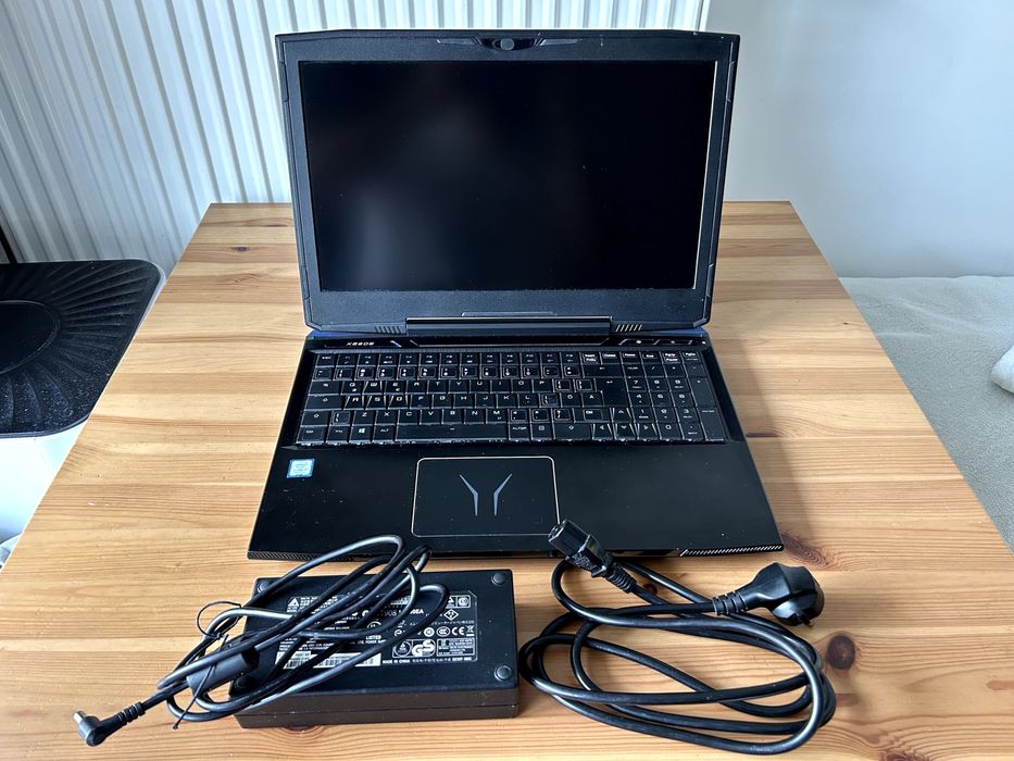 Medion Erazer X6805 — mocny laptop gamingowy i7 / GTX 1060