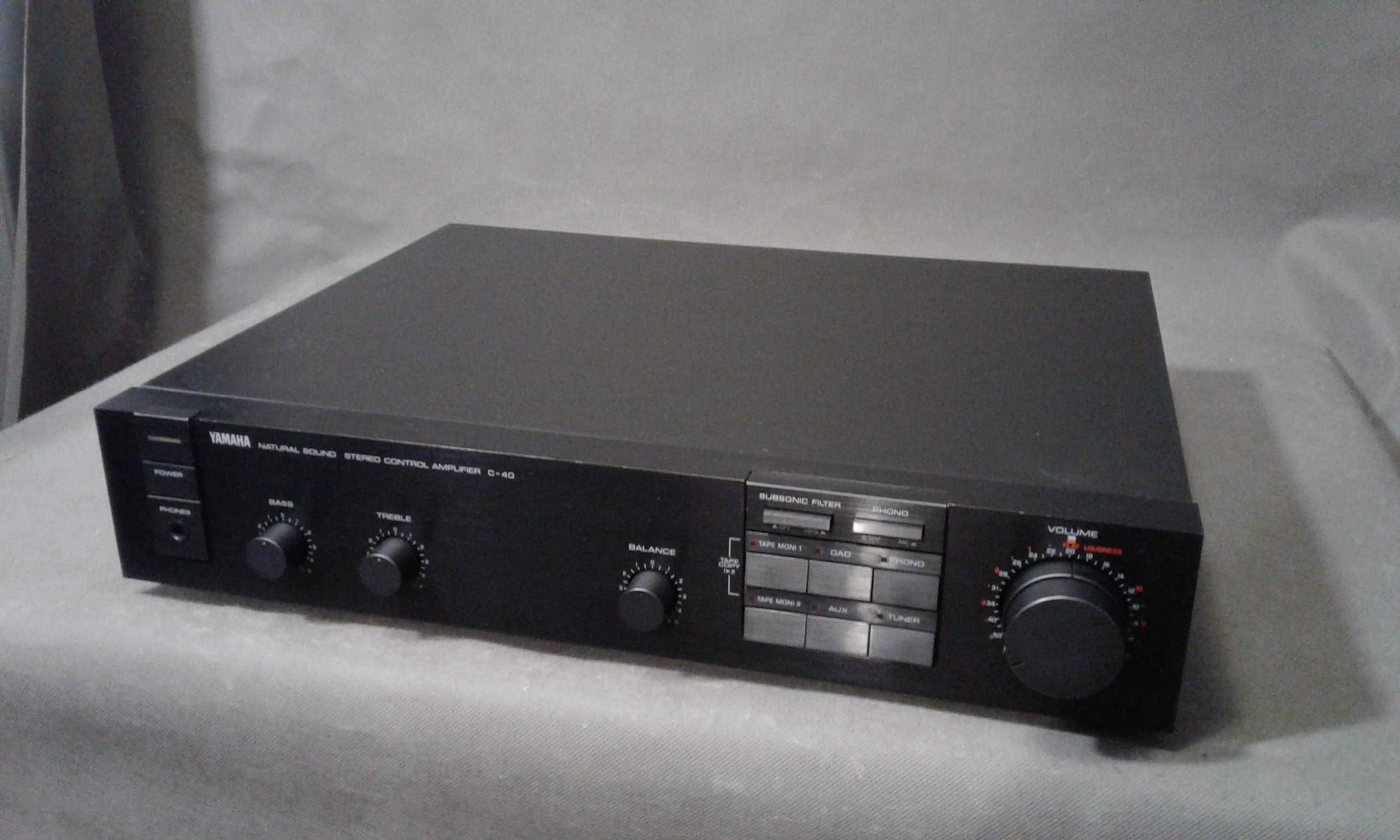 YAMAHA C-40 ,przedwzmacniacz stereo