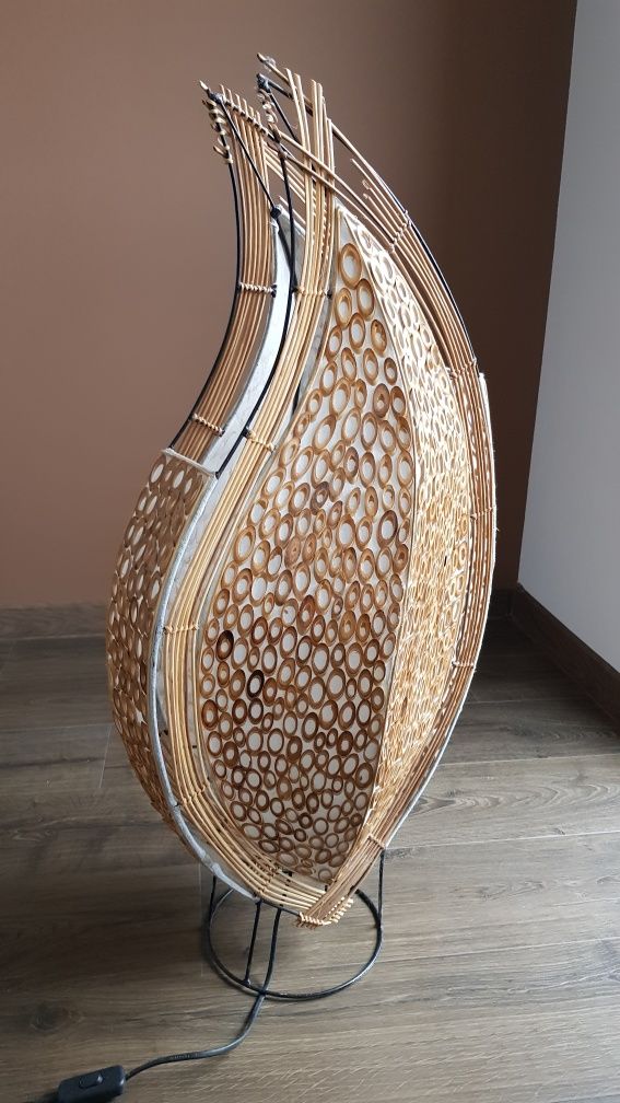 Sprzedam używaną  lampę do salonu