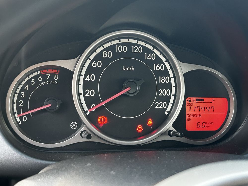 Mazda 2 1.3 (75cv)