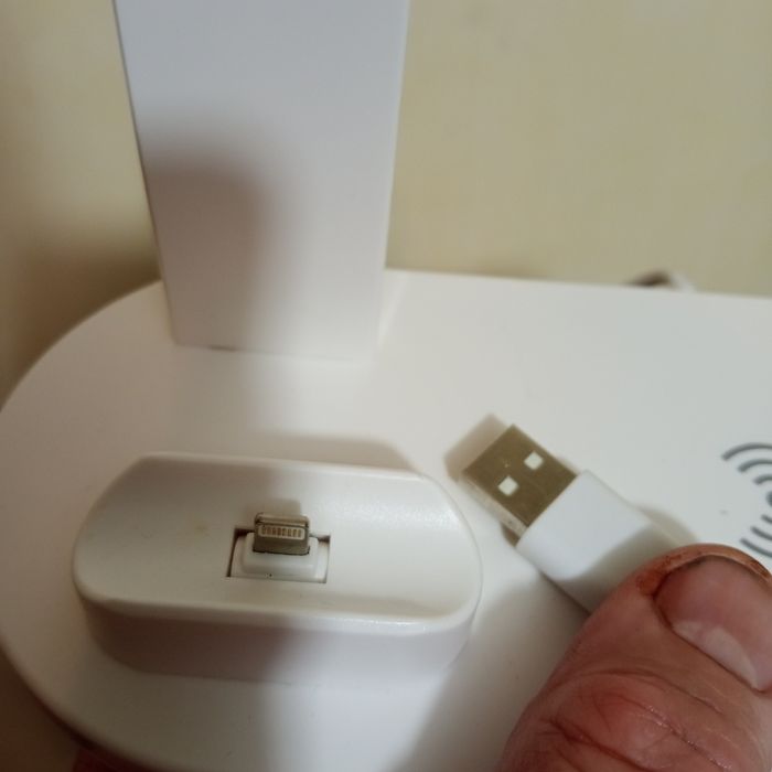 Зарядное устройство безпроводное