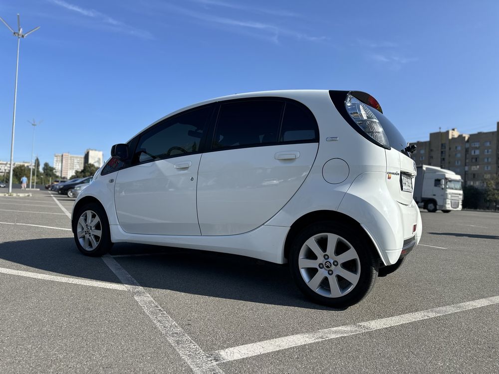 Citroen C-Zero, класна іграшка ;)