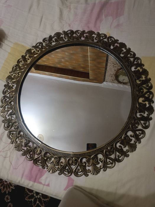 Продам декоративне кругле дзеркало у вінтажному стилі