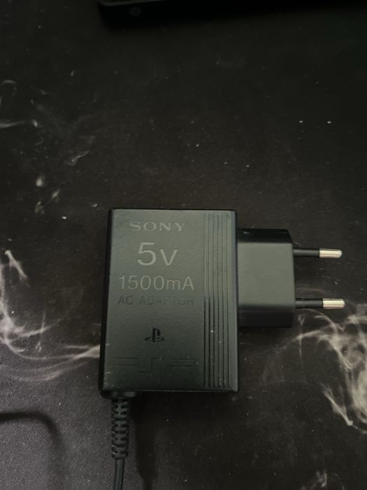 Sony PSP Slim 3004 + 64GB karta + 4 gry + nowa bateria – Stan BDB