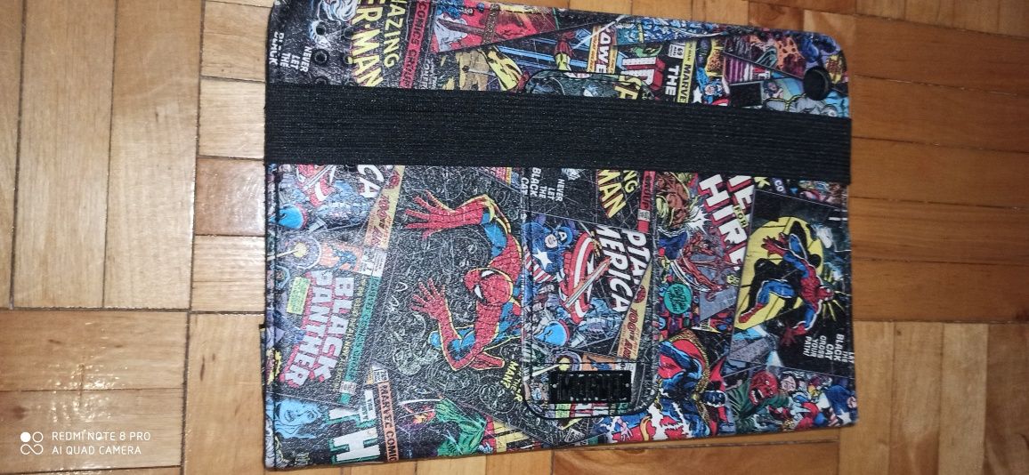 Pokrowiec etui na tablet Marvel