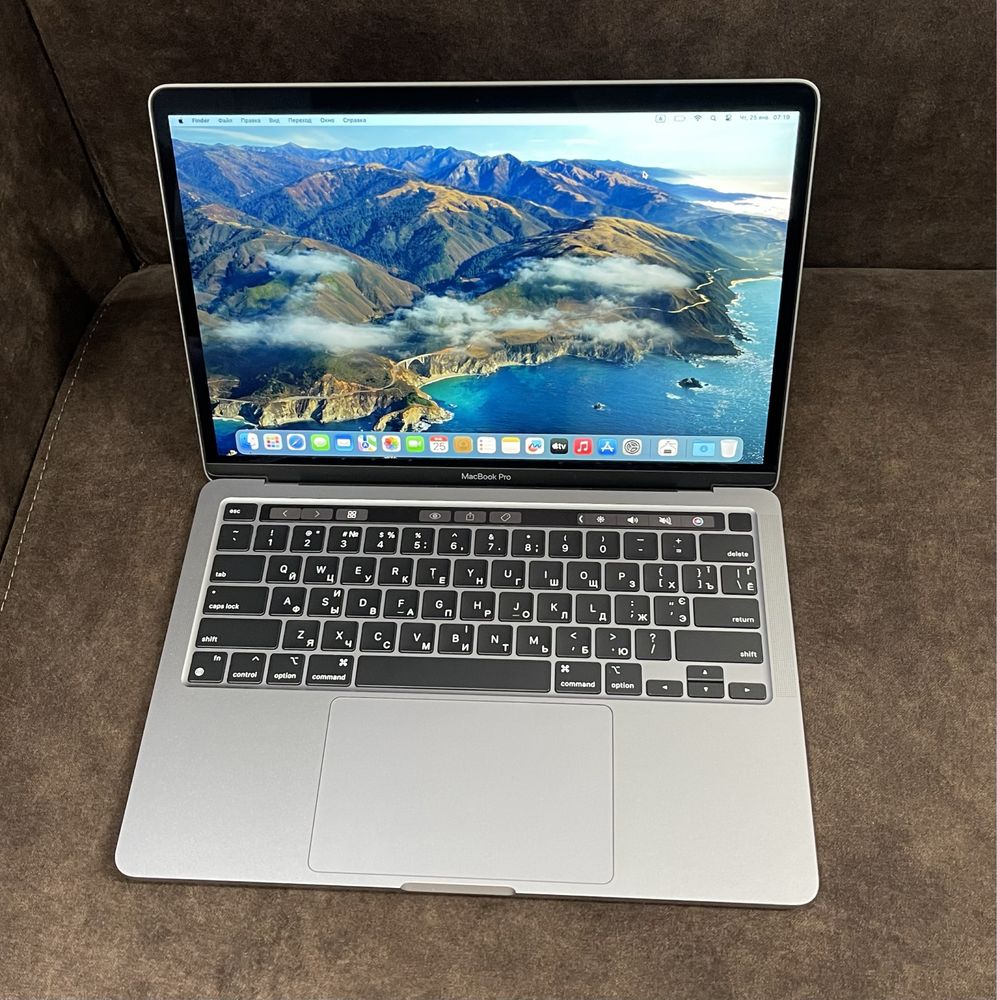 MacBook Pro 13  M2 / 8 / 256 GB / 2022 / Retina / Touch Bar