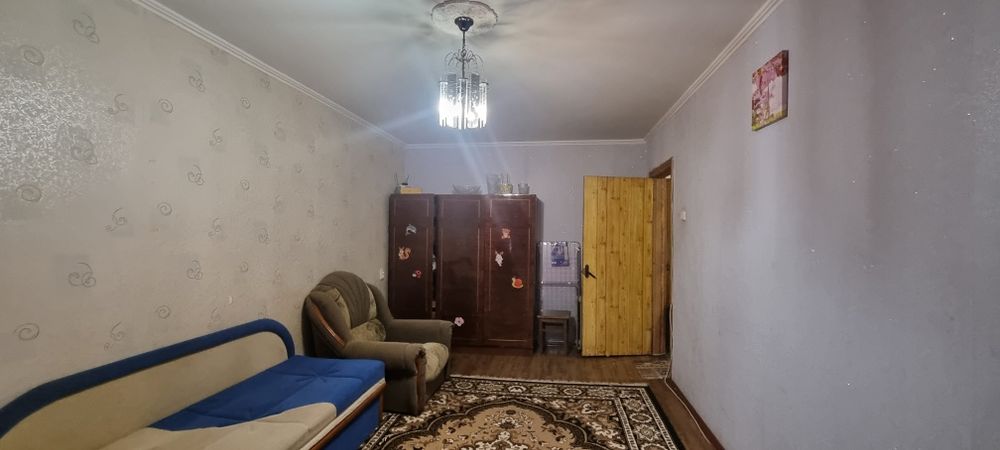 Оренда однокімнатної квартири на Шуменському . Перший поверх .