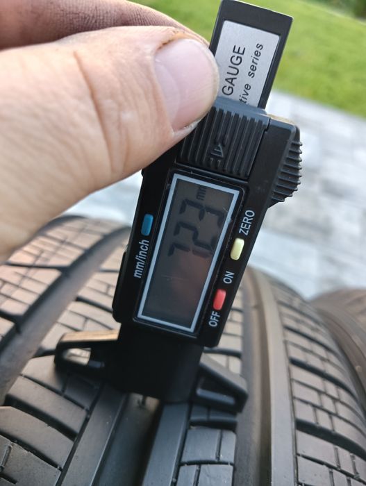 Pirelli Scorpion verde 235 60 R 18 107 V