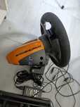 Volante Fanatec Porsche 911 GT3 RS v2 e Pedais Fanatec