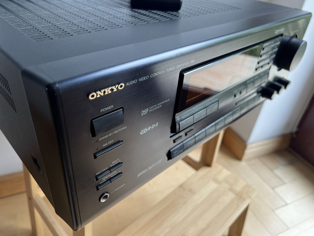 Amplituner kina domowego Onkyo TX-SV525R