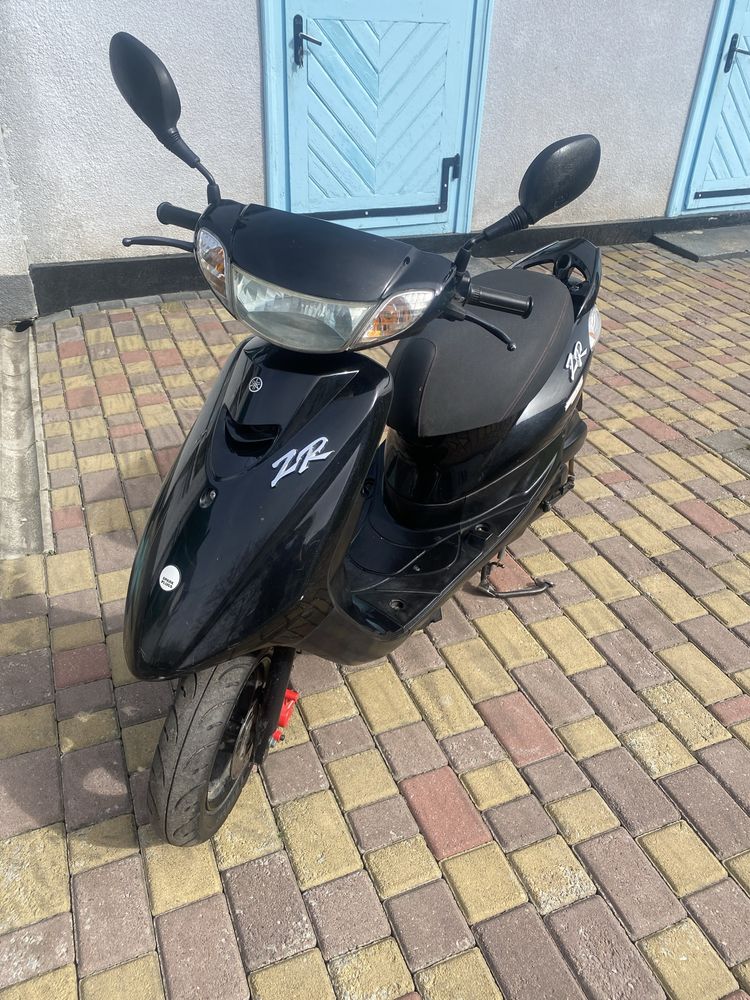 Продам скутер Yamaha ZR