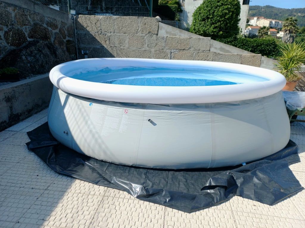 PISCINA NOVA - 4,5m x 1,22m