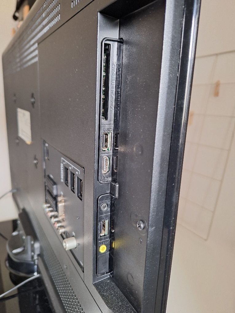 Telewizor Sharp LC-32LE340E