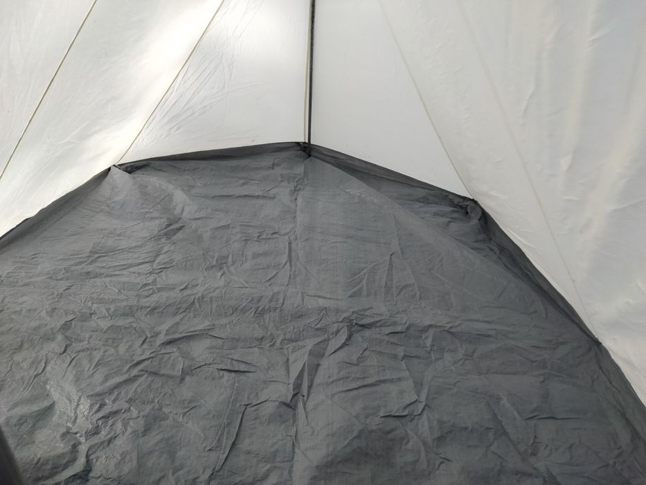 Tenda de campismo/ camping tent