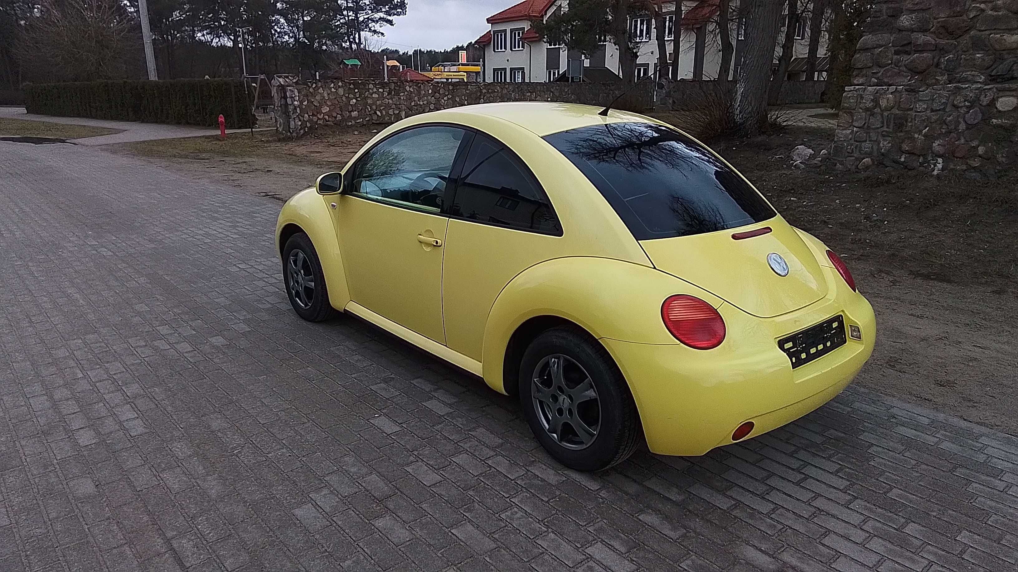 Volkswagen New Beetle 1.6 benzyna klima stan bdb