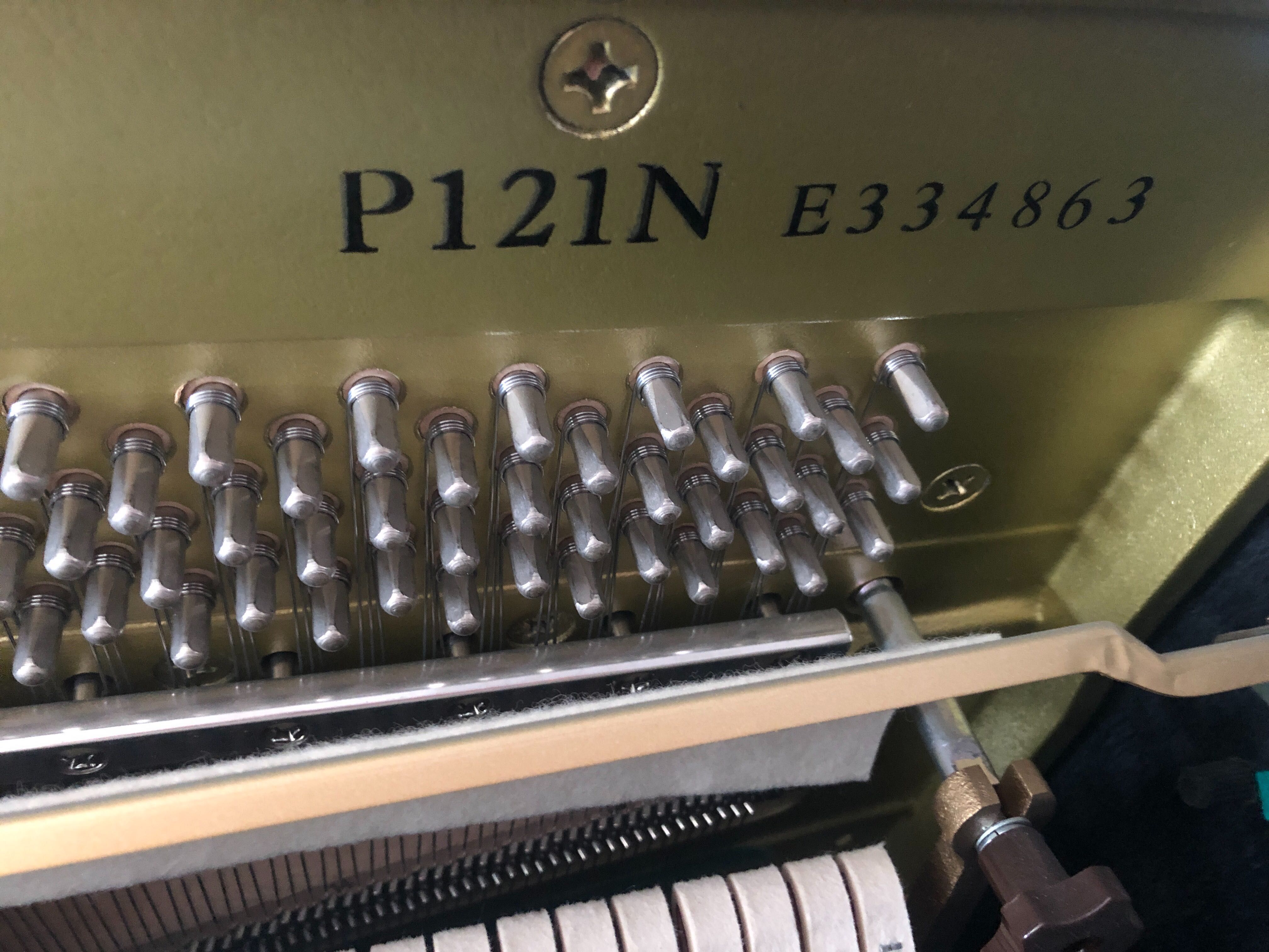 Pianino czarne Yamaha P121