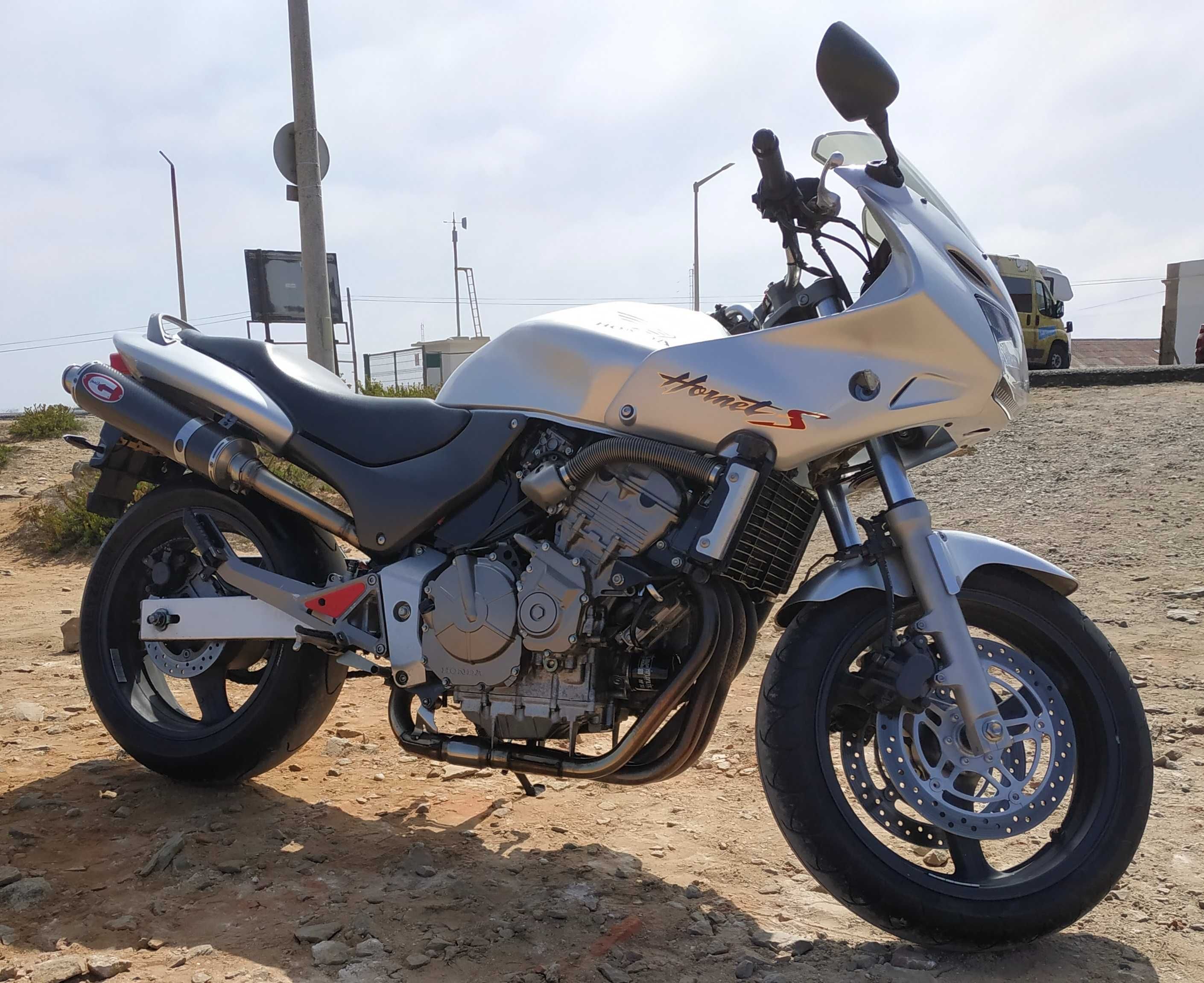 Honda Hornet 600 F (como nova) 12.000 Km_Bom exemplar_tá nova