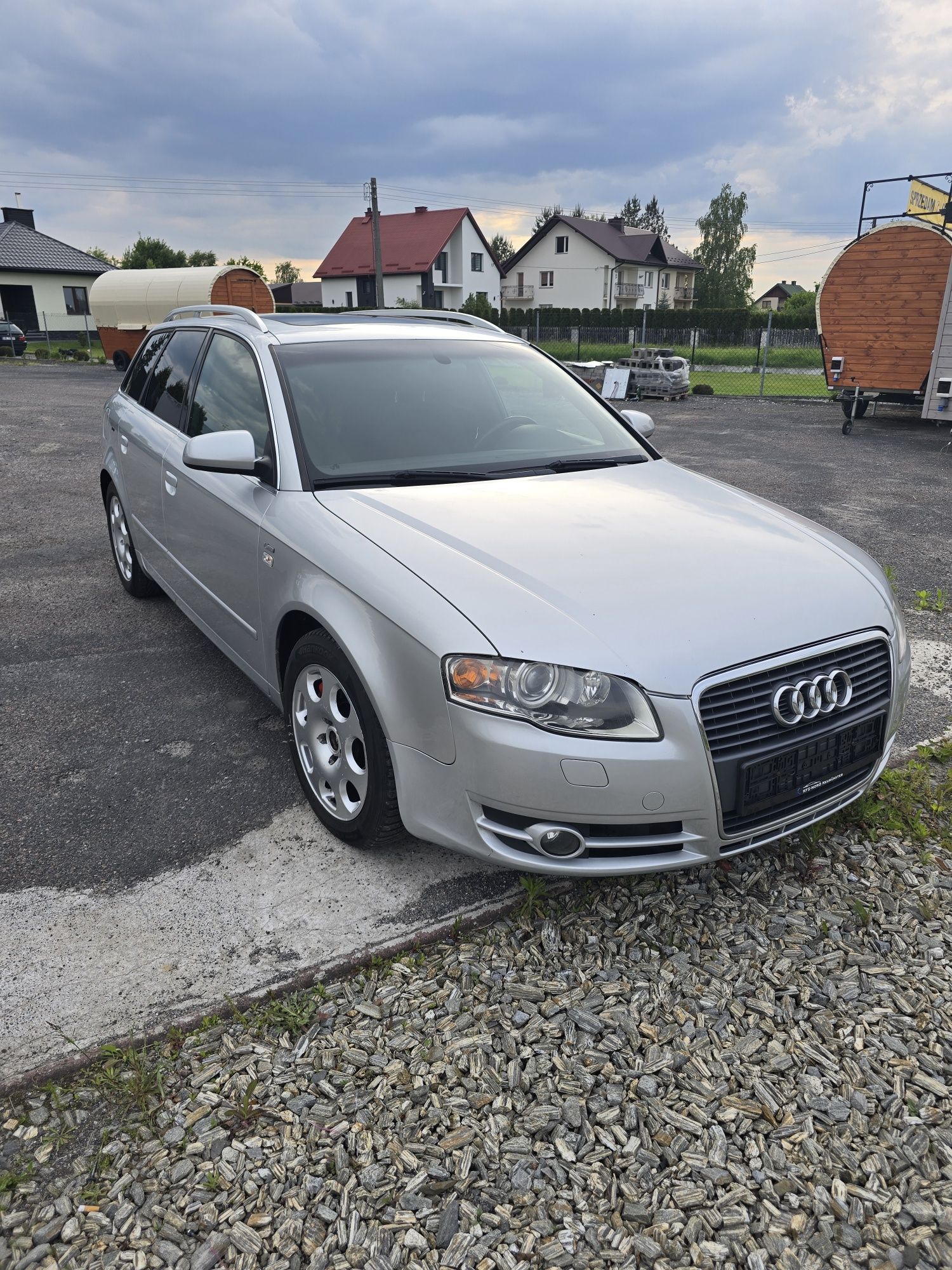 Audi A4  2007r 301000km