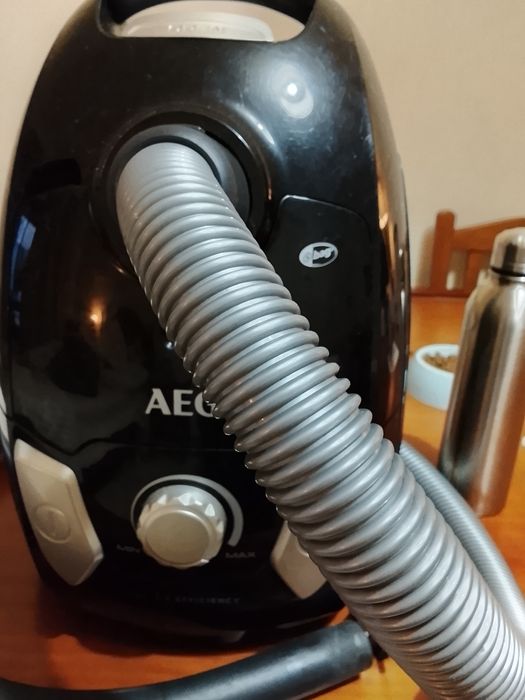 Vendo Aspirador a funcionar muito bem