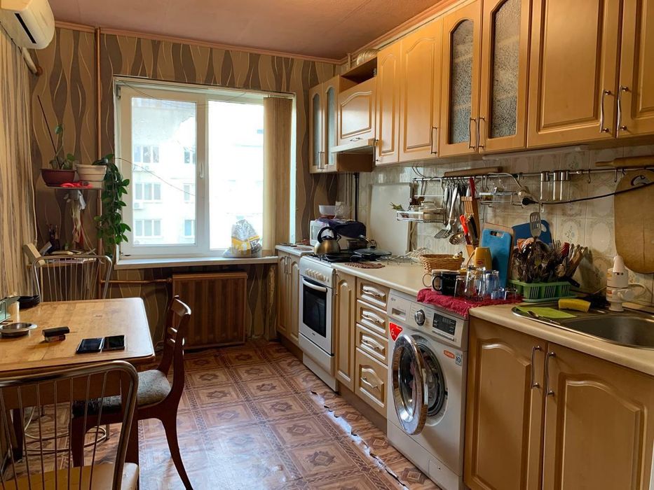 Продам 3-комн квартиру на Адмирала Лунина (3-222-850)