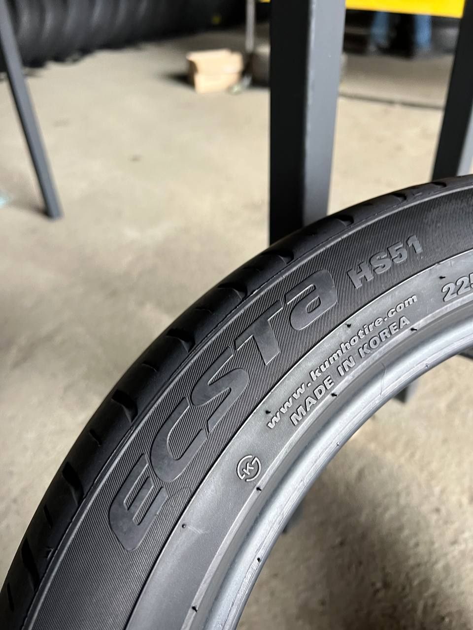 Шини 225/45 r17 Kumho Ecsta HS51 2020р (269)
