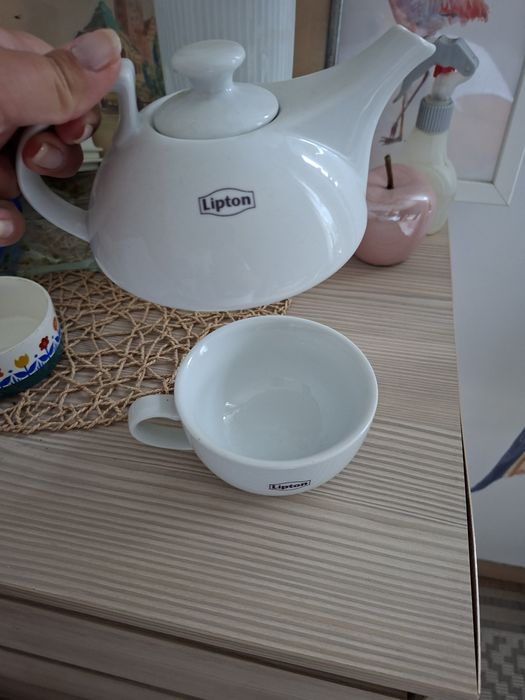 Lipton filiżanka i czajniczek