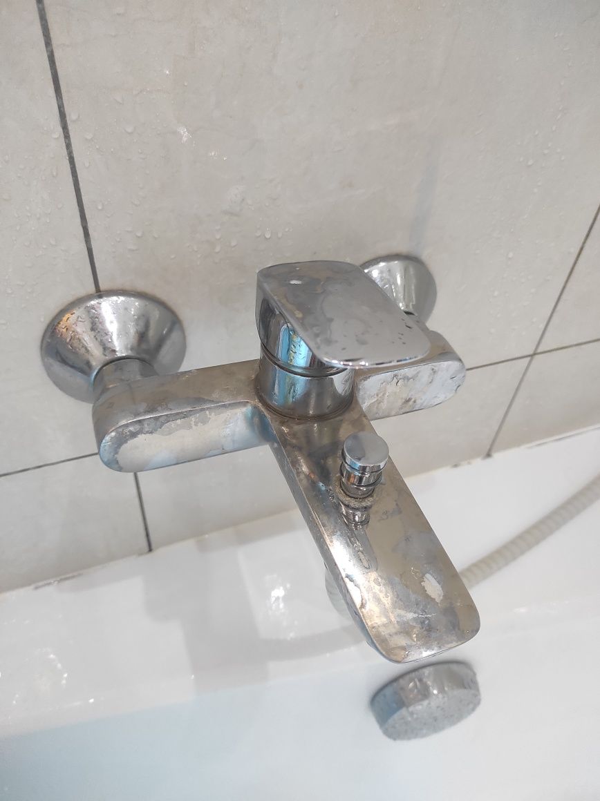 Zestaw bateria wannowa ze sluchawką prysznicową Hansgrohe