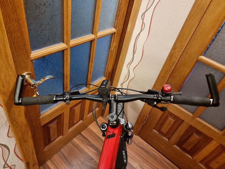 Велосипед GT Avalanche Elite