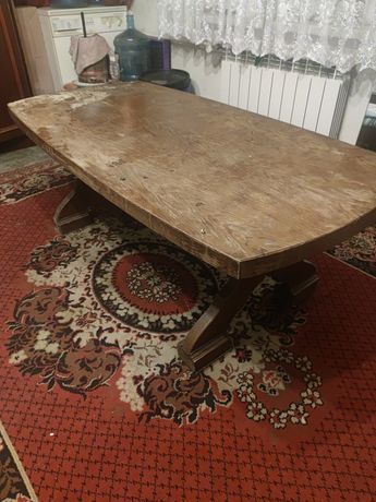 Stół drewniany fornirowany