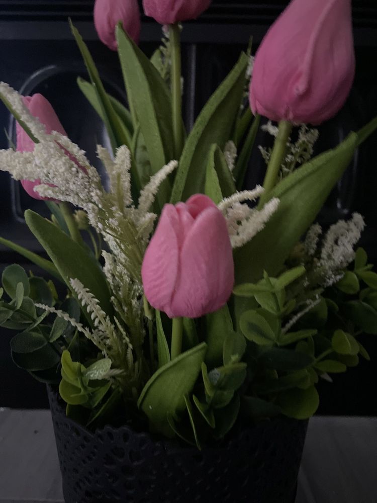 Kompozycja kwiatowa stroik wiosna Wielkanoc tulipany silikon