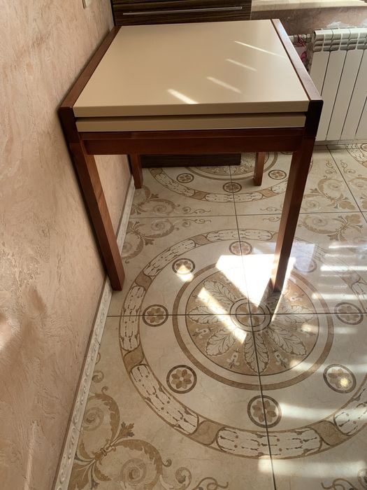 Стіл розкладний кухонний