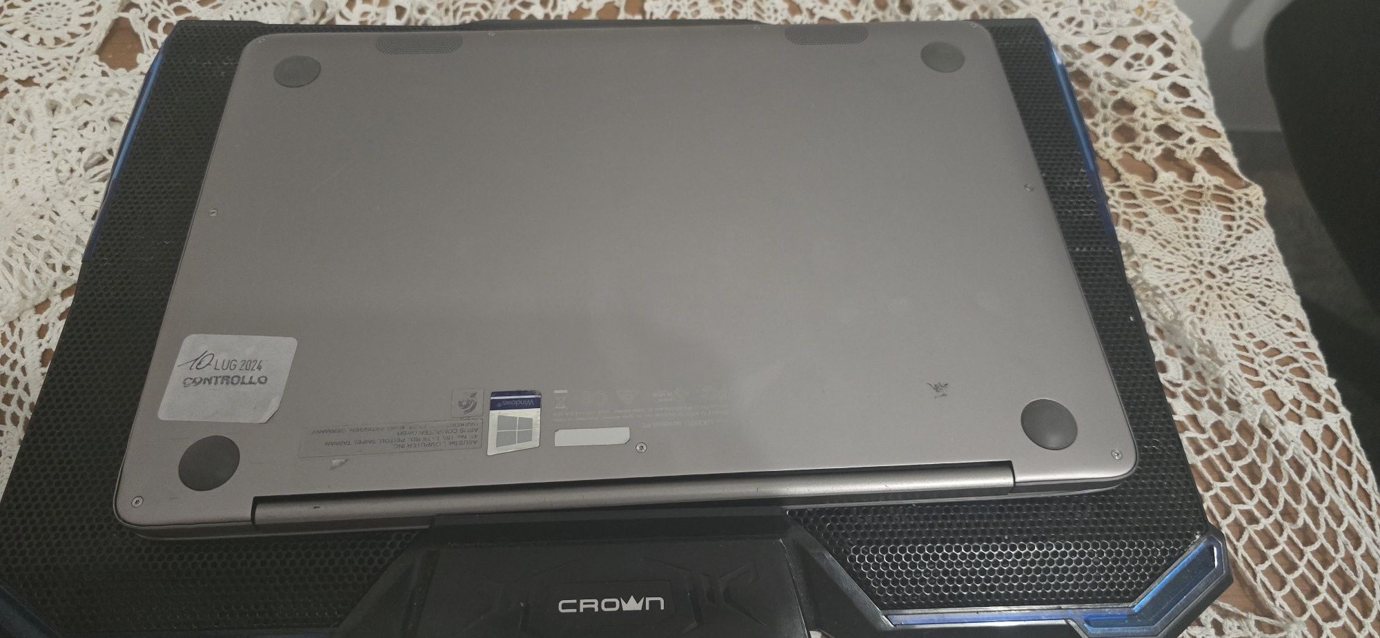 Ультрабук Asus ZenBook UX330U / 13.3" IPS / Intel Core i7