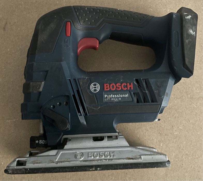 Bosch Pro 18v Tico-Tico e Berbequim s/fios com carregador e bateria