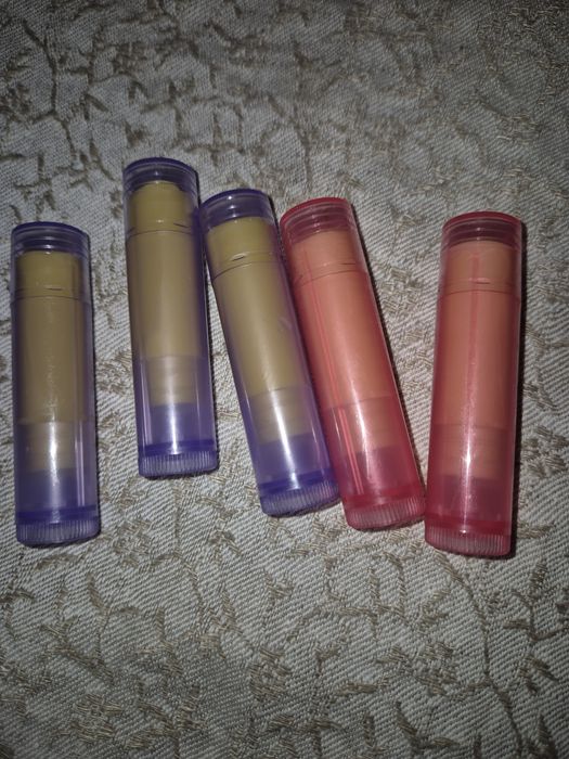 Бальзам для губ, гігієнічна помада