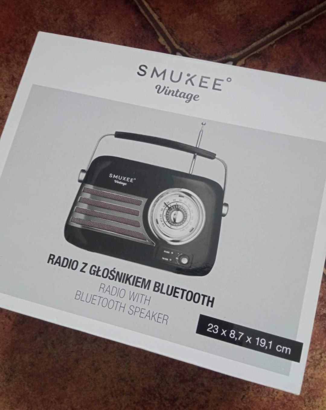 Nowe radio vintage z głośnikiem bluetooth