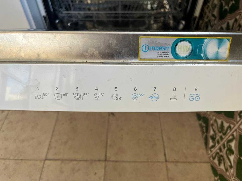 Máquina de Lavar Loiça INDESIT Push & Go DFO 3T133AF [C/ Garantia]