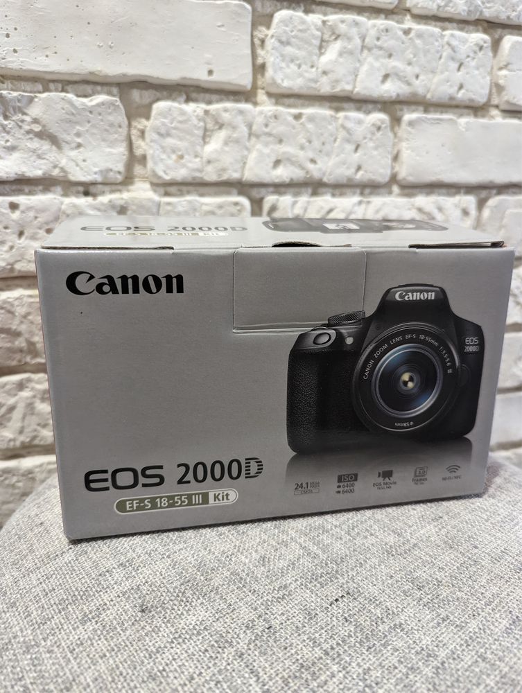 Canon EOS 2000D + EF-S 18-55 III