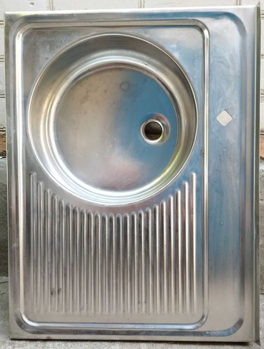 Мийка кухонна з нержавіючої сталі