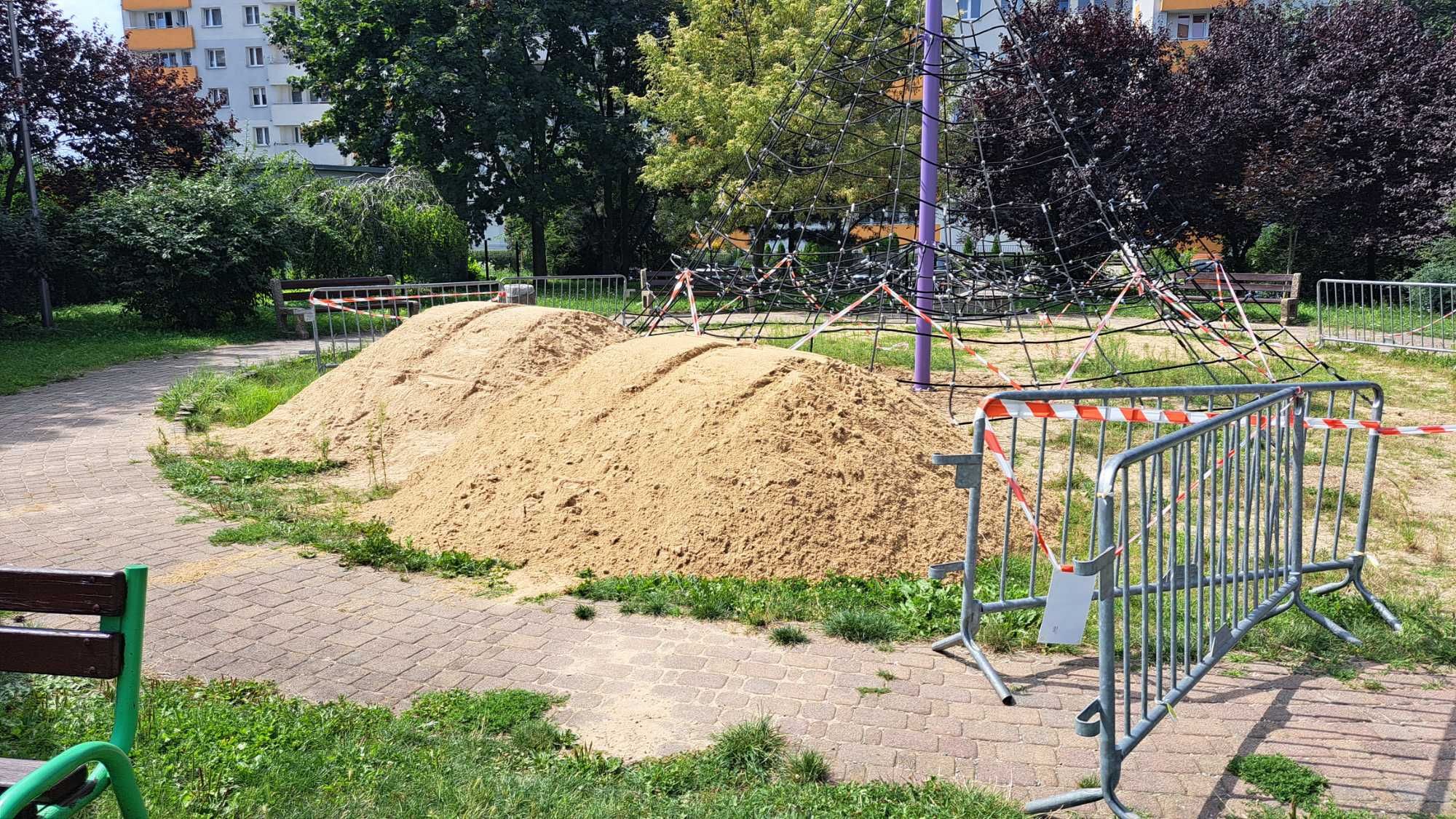 Piasek do piaskownic z atestem i kruszywa z transportem, Bytom