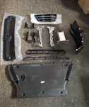 Кріплення кронштейн крила Audi A4 B9 17-23 8W0821135C  8W0821136C