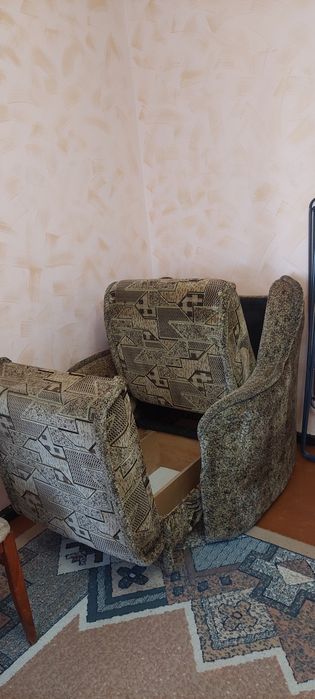 Продам  выдвижное  кресло