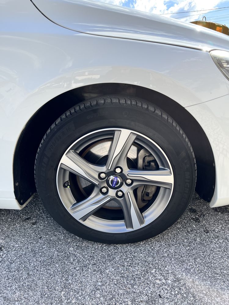 Volvo V40 D4 R Design 190cv