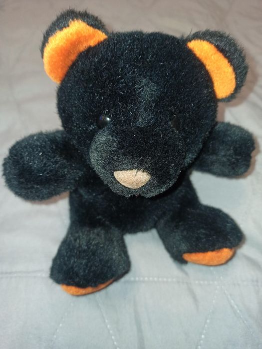 Mały czarny miś maskotka