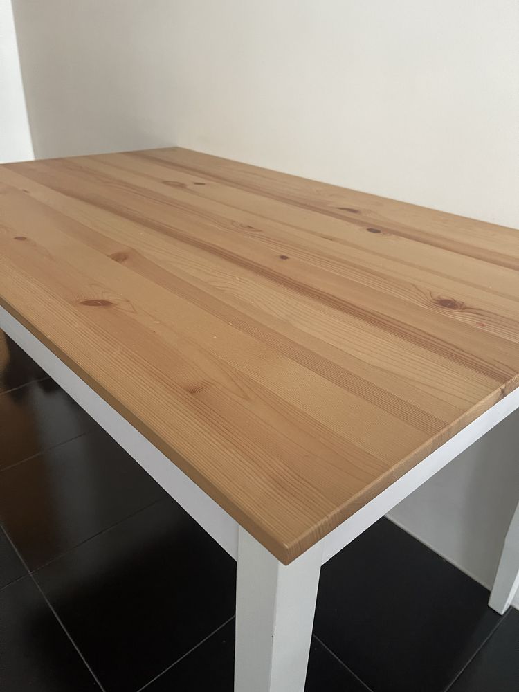 Mesa de refeições IKEA